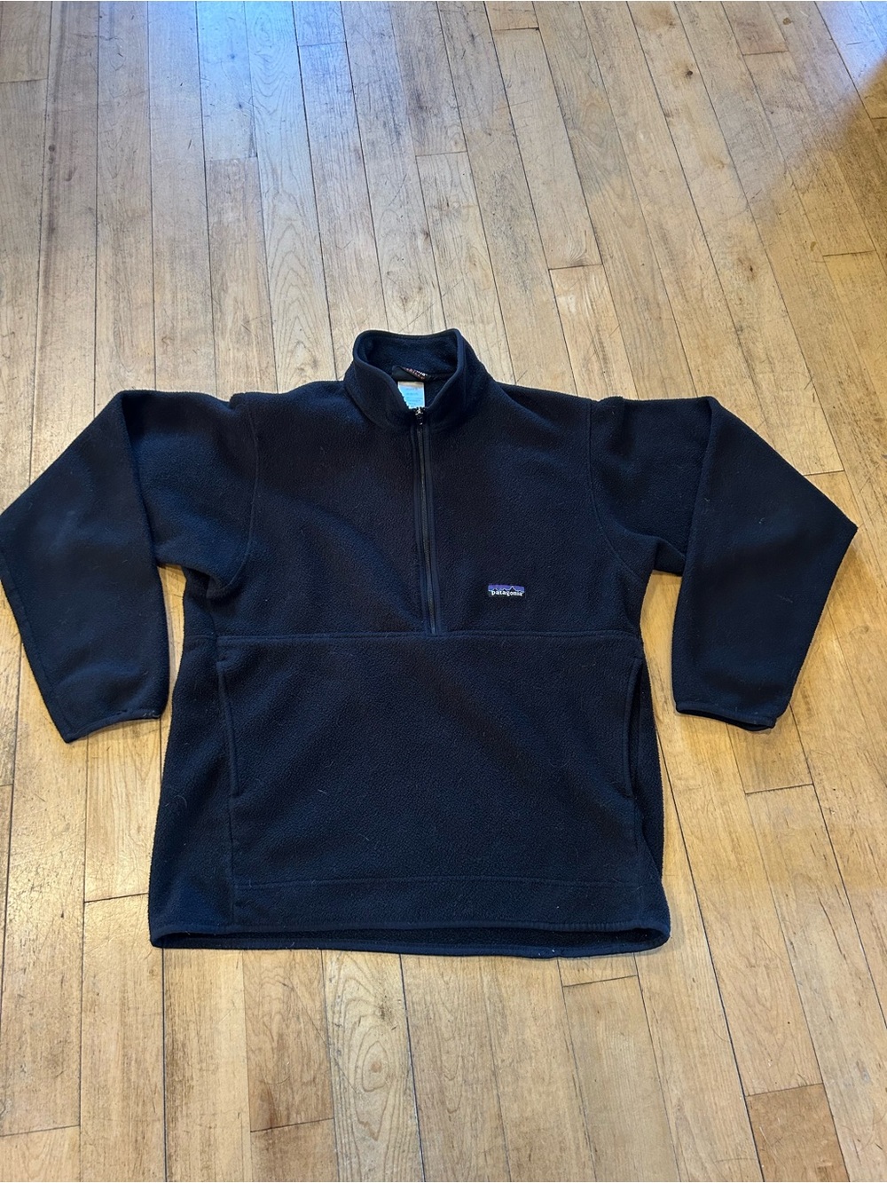 Patagonia Men’s Black Half-Zip Fleece Pullover